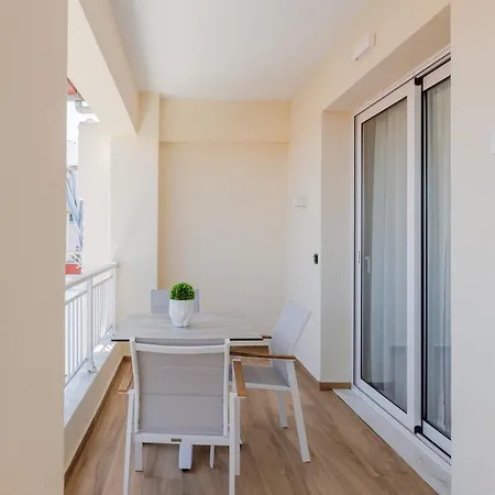 Kentro Luxury Apartment Hanioti