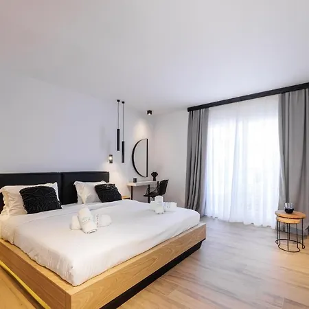 Kentro Luxury Apartment